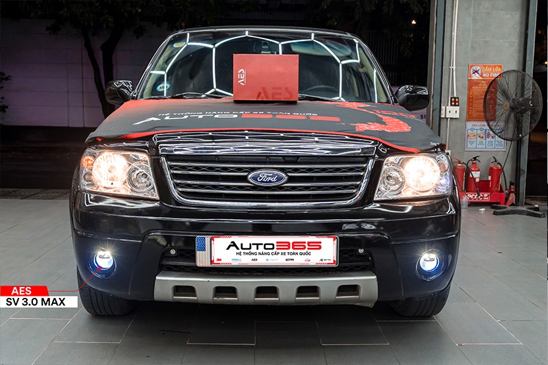 Chiếc Escape trong bài sau khi lắp bi gầm tại Auto365.vn – Trụ Sở Chính.